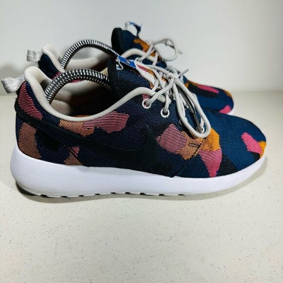 Nike Roshe One JCRD Print Athletic Shoes Multicolor 845009-400 Women’s Sz 7.5 - Picture 2 of 9